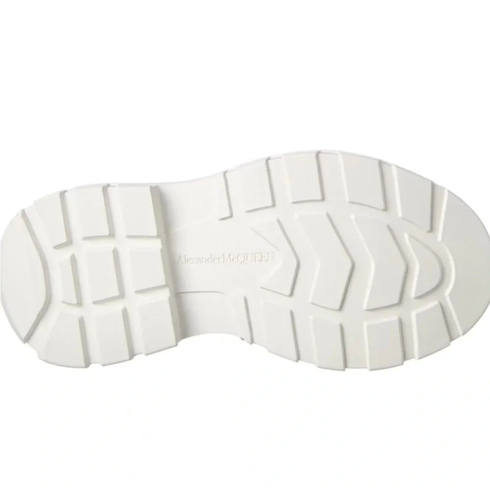 Alexander McQueen
Tread Slick Canvas Sneaker, Size 37.5, made in Italy - Picture 4 of 9